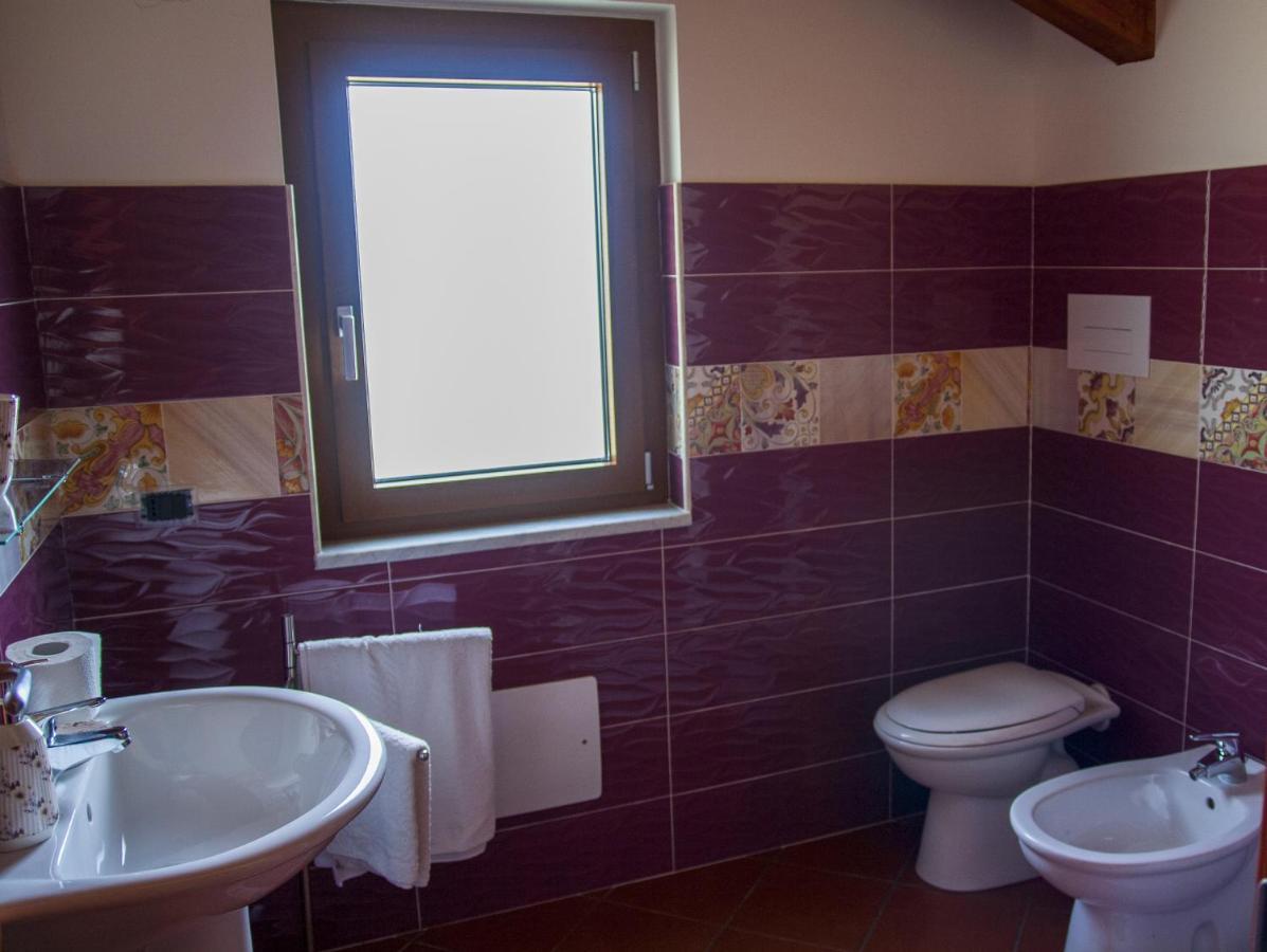 La Casa Sulla Collina Bed & Breakfast Altavilla Silentina Bagian luar foto
